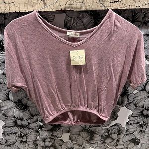 Cropped summer tee with elastic waist